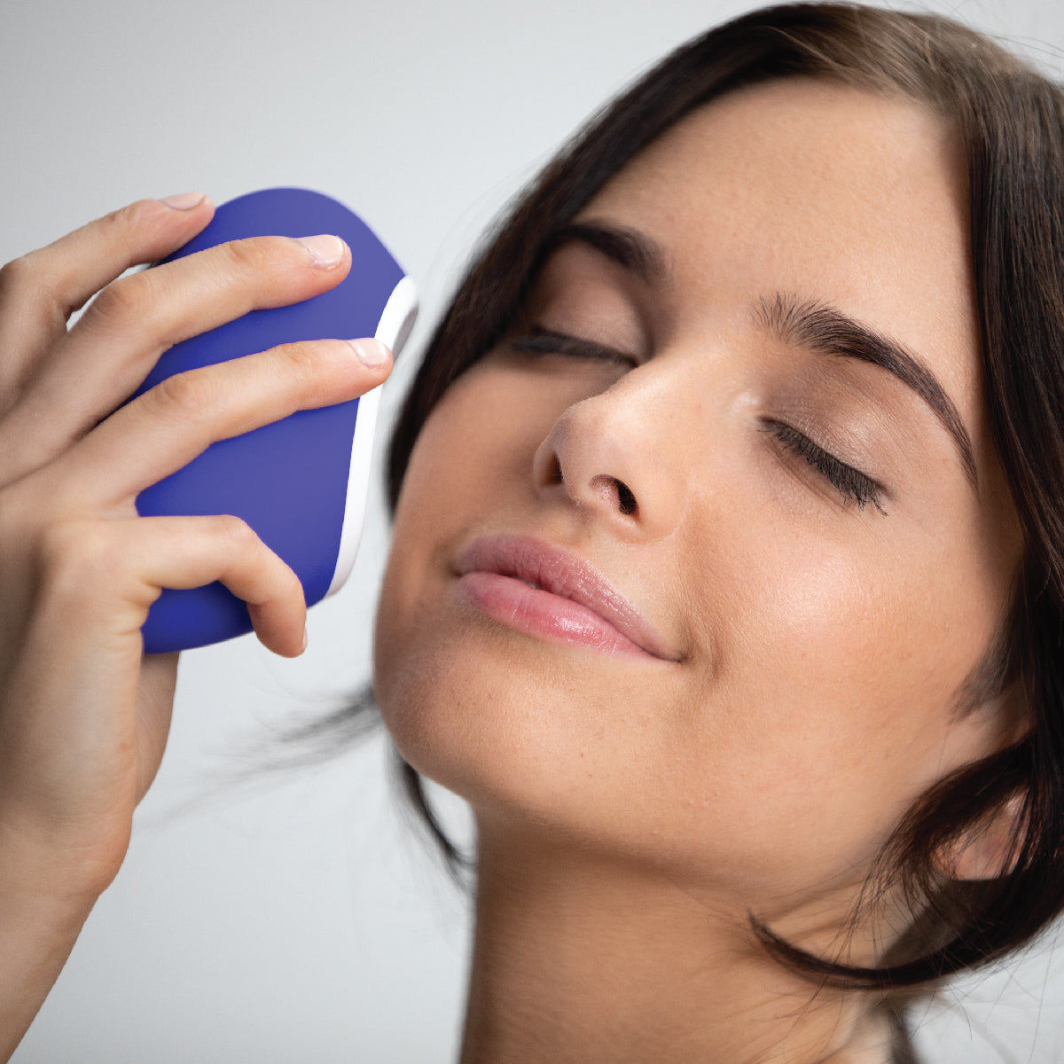 How To Make Your Lips Look Bigger at Home: Needle-Free Lip Plumping Techniques