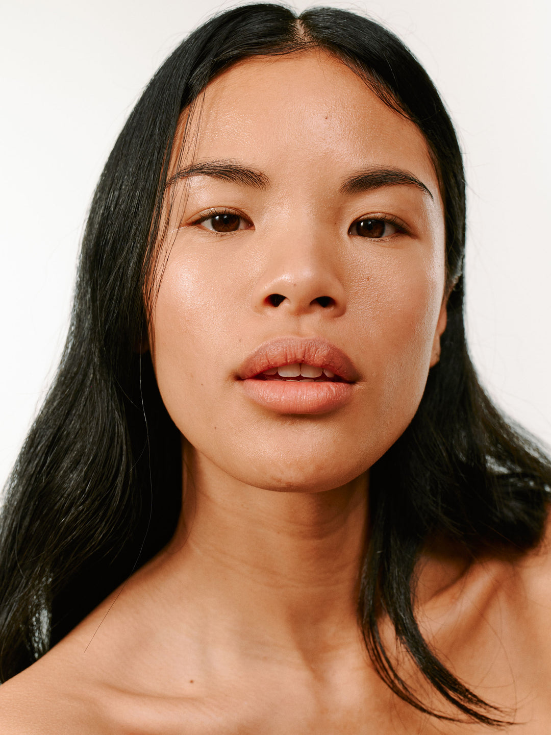 droplette model with glowing skin